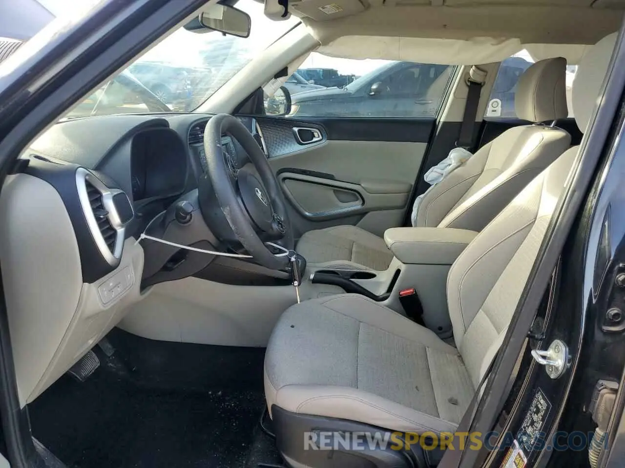 7 Photograph of a damaged car KNDJ23AU0L7725434 KIA SOUL 2020
