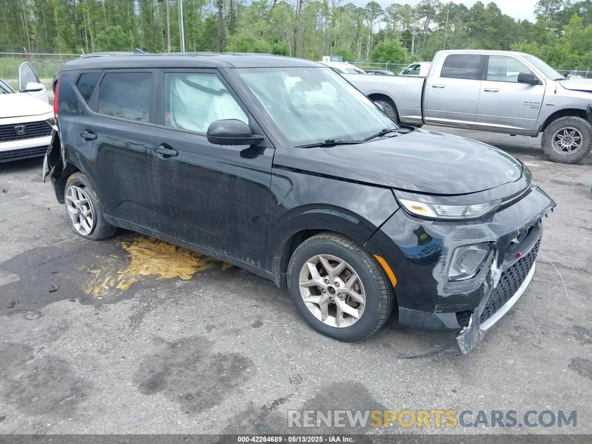 1 Photograph of a damaged car KNDJ23AU0L7726387 KIA SOUL 2020
