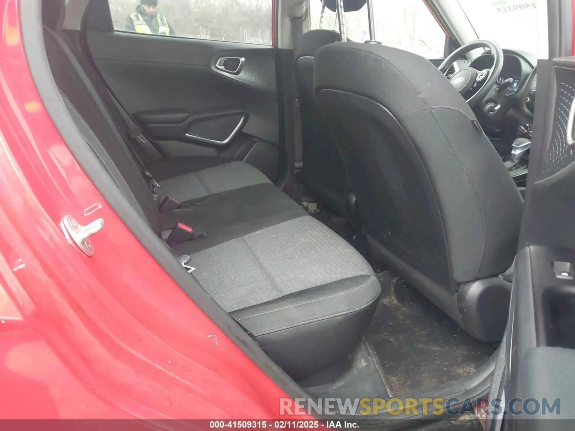 8 Фотография поврежденного автомобиля KNDJ23AU0L7731797 KIA SOUL 2020