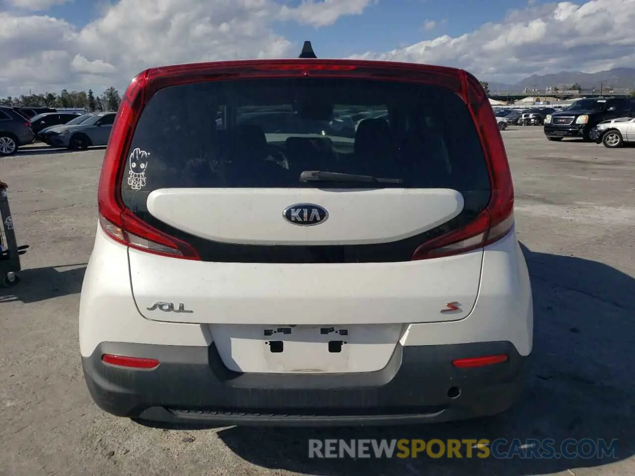 6 Photograph of a damaged car KNDJ23AU1L7026054 KIA SOUL 2020