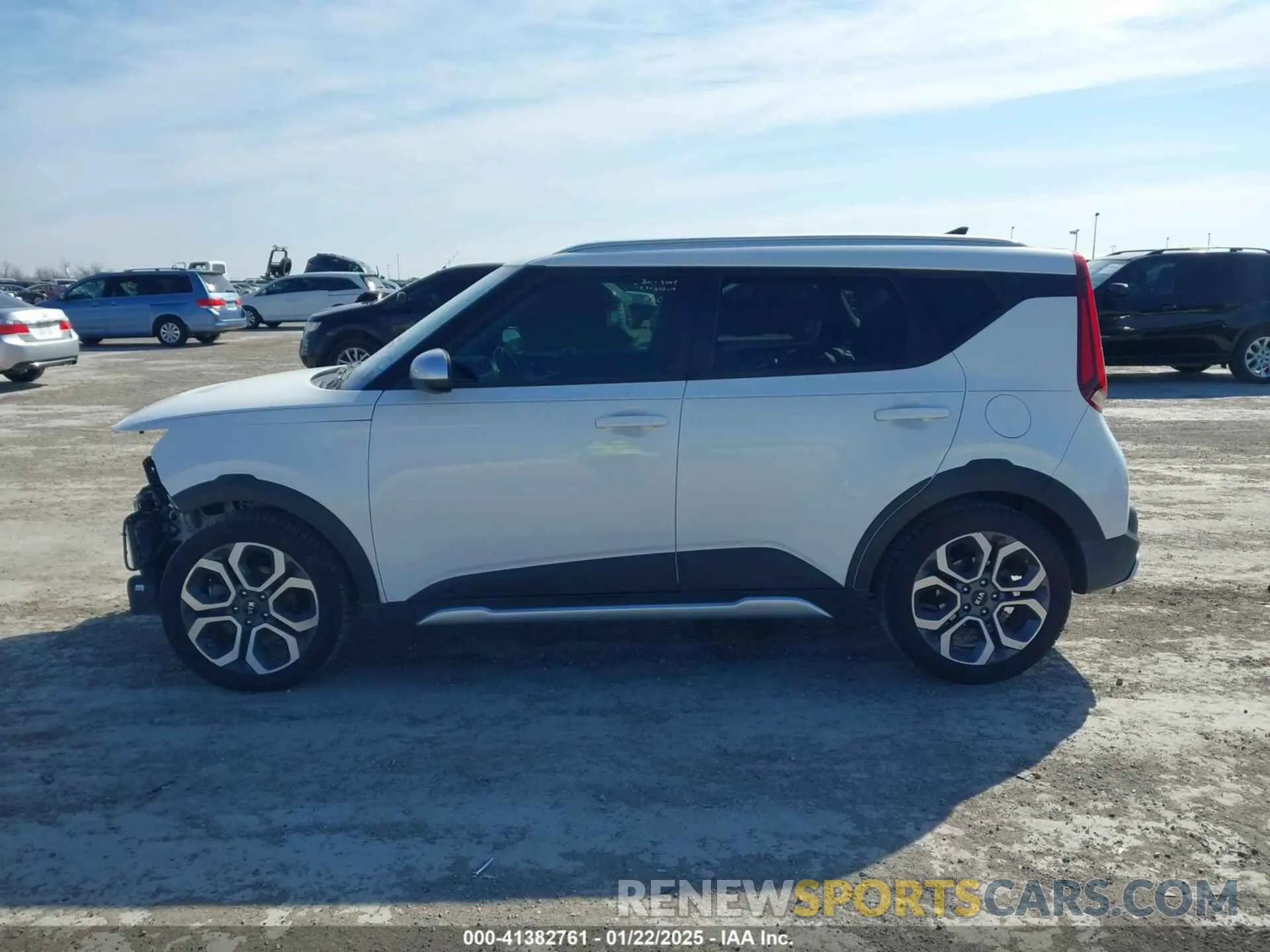 14 Photograph of a damaged car KNDJ23AU1L7049429 KIA SOUL 2020