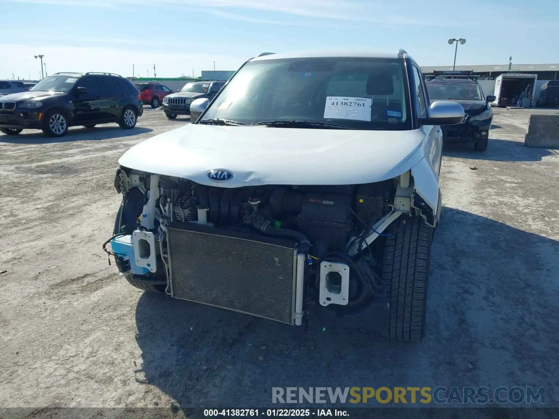 6 Photograph of a damaged car KNDJ23AU1L7049429 KIA SOUL 2020