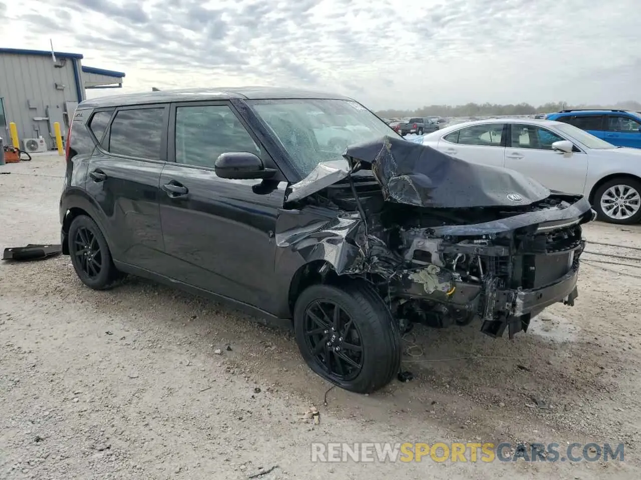 4 Photograph of a damaged car KNDJ23AU1L7085685 KIA SOUL 2020