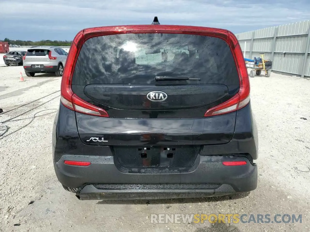 6 Photograph of a damaged car KNDJ23AU1L7085685 KIA SOUL 2020