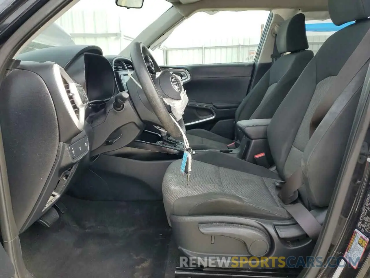 7 Photograph of a damaged car KNDJ23AU1L7085685 KIA SOUL 2020