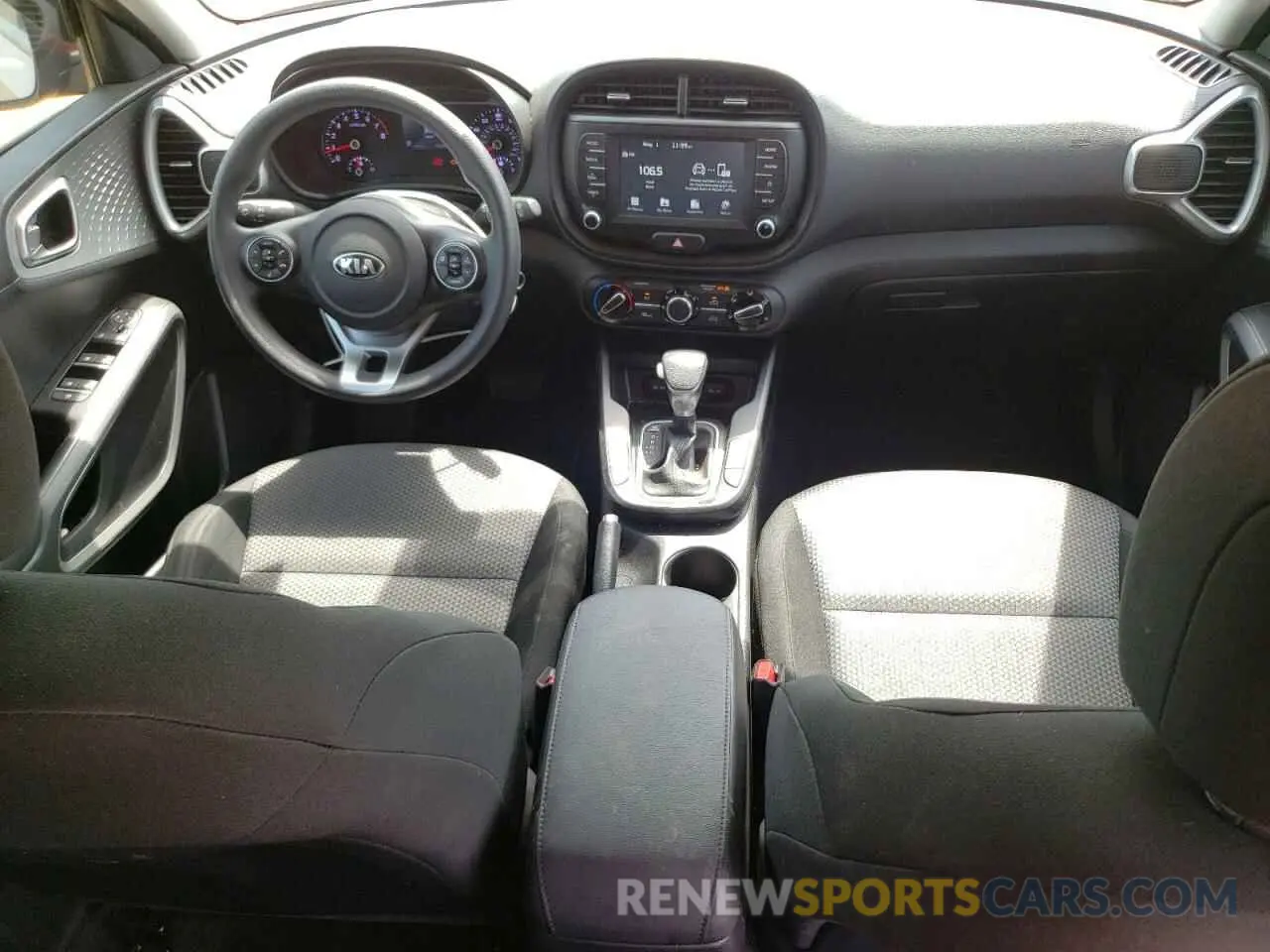 8 Photograph of a damaged car KNDJ23AU1L7094824 KIA SOUL 2020