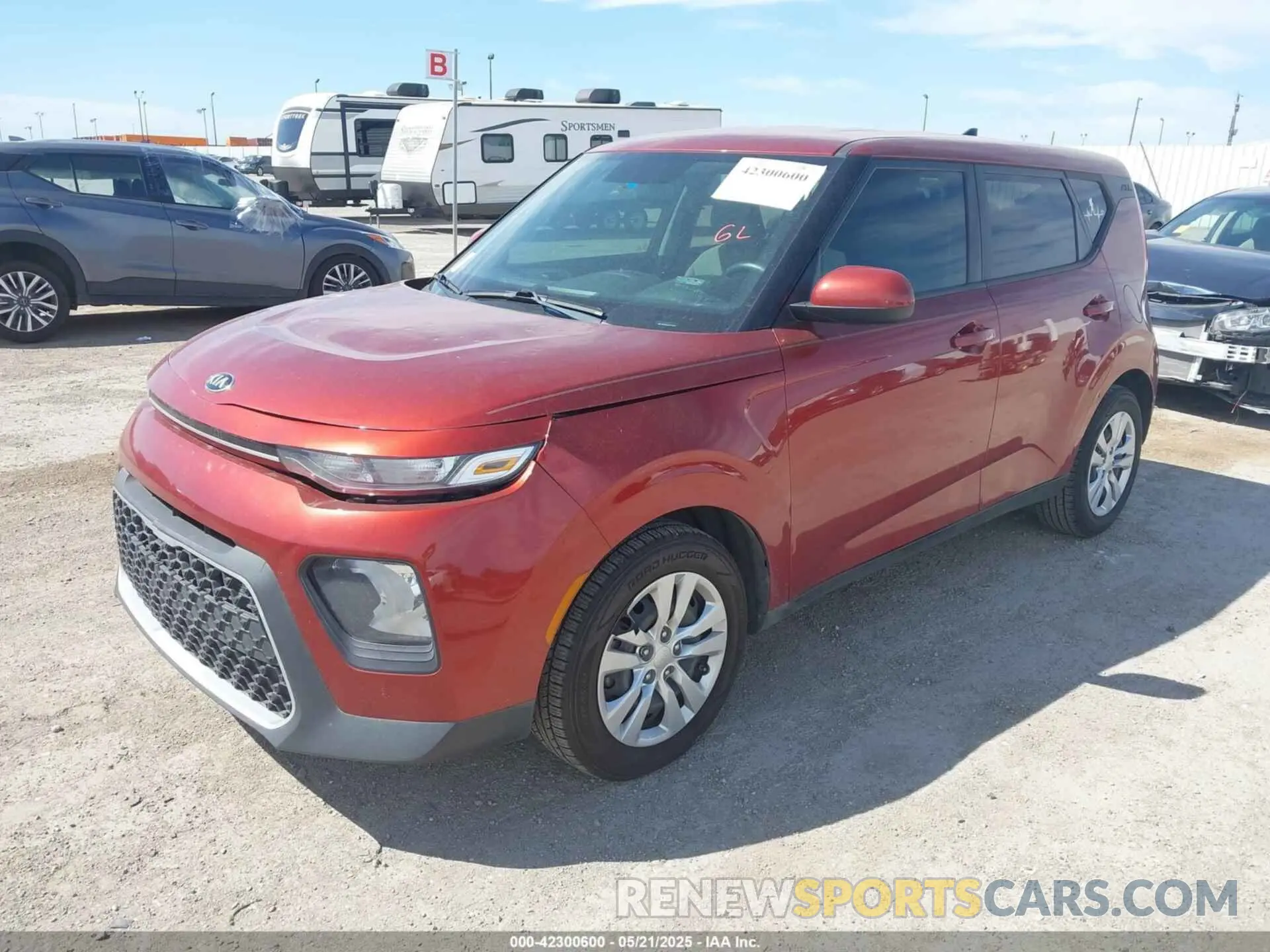 2 Photograph of a damaged car KNDJ23AU1L7114585 KIA SOUL 2020