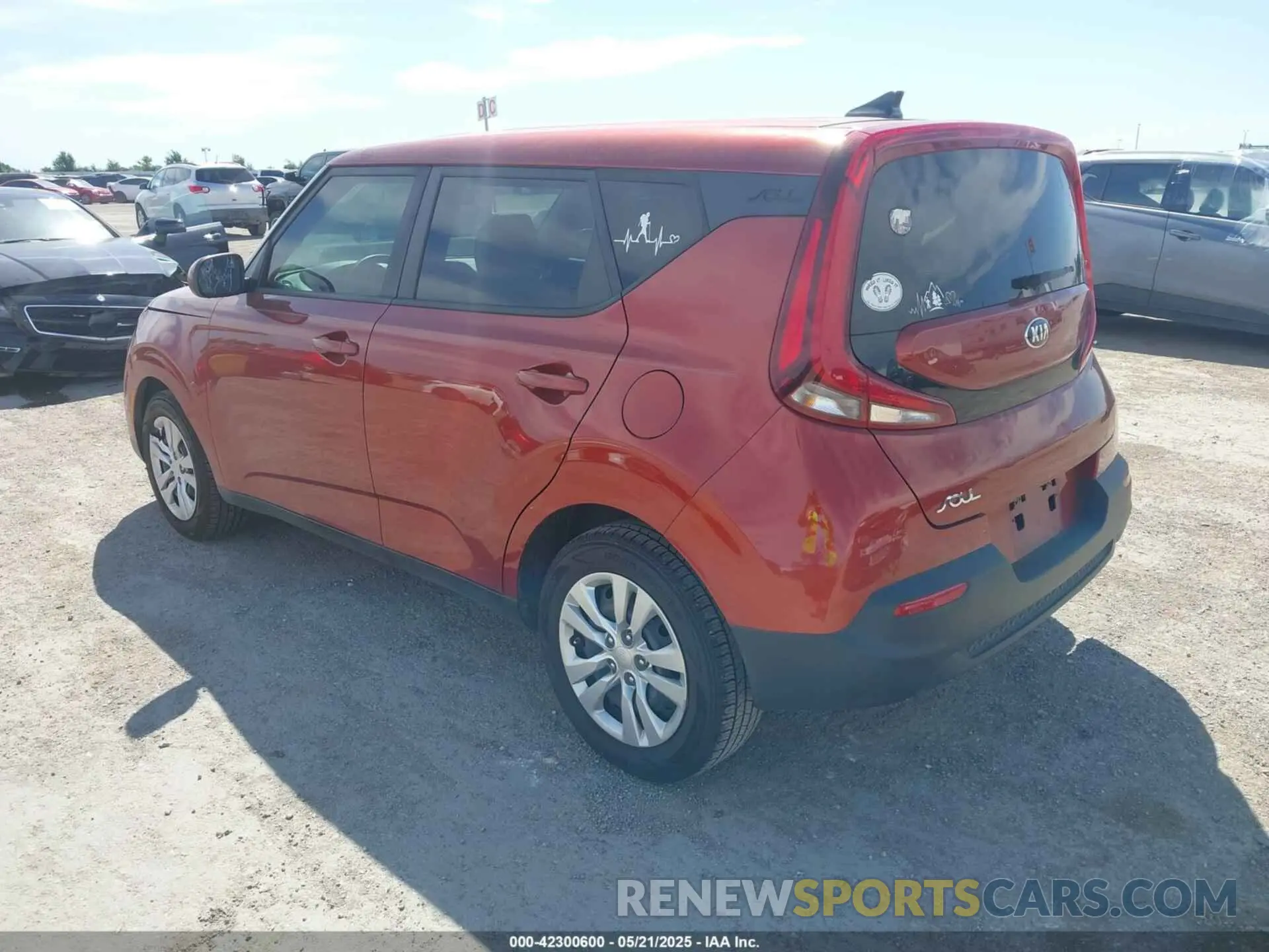 3 Photograph of a damaged car KNDJ23AU1L7114585 KIA SOUL 2020