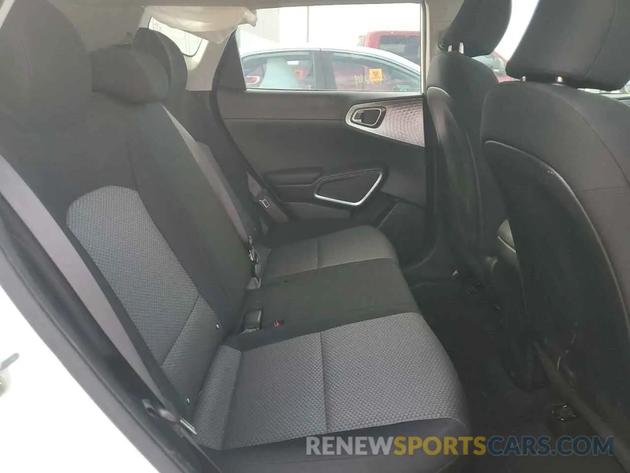 10 Фотография поврежденного автомобиля KNDJ23AU1L7119849 KIA SOUL 2020