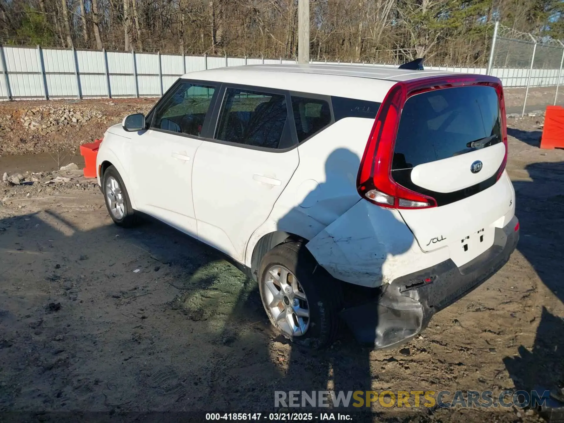 3 Photograph of a damaged car KNDJ23AU1L7719576 KIA SOUL 2020