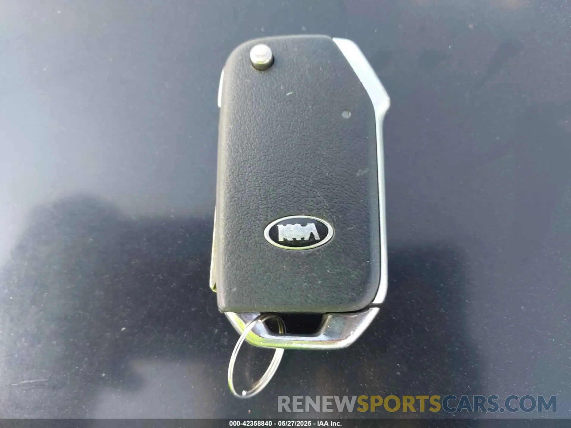 11 Photograph of a damaged car KNDJ23AU1L7720906 KIA SOUL 2020