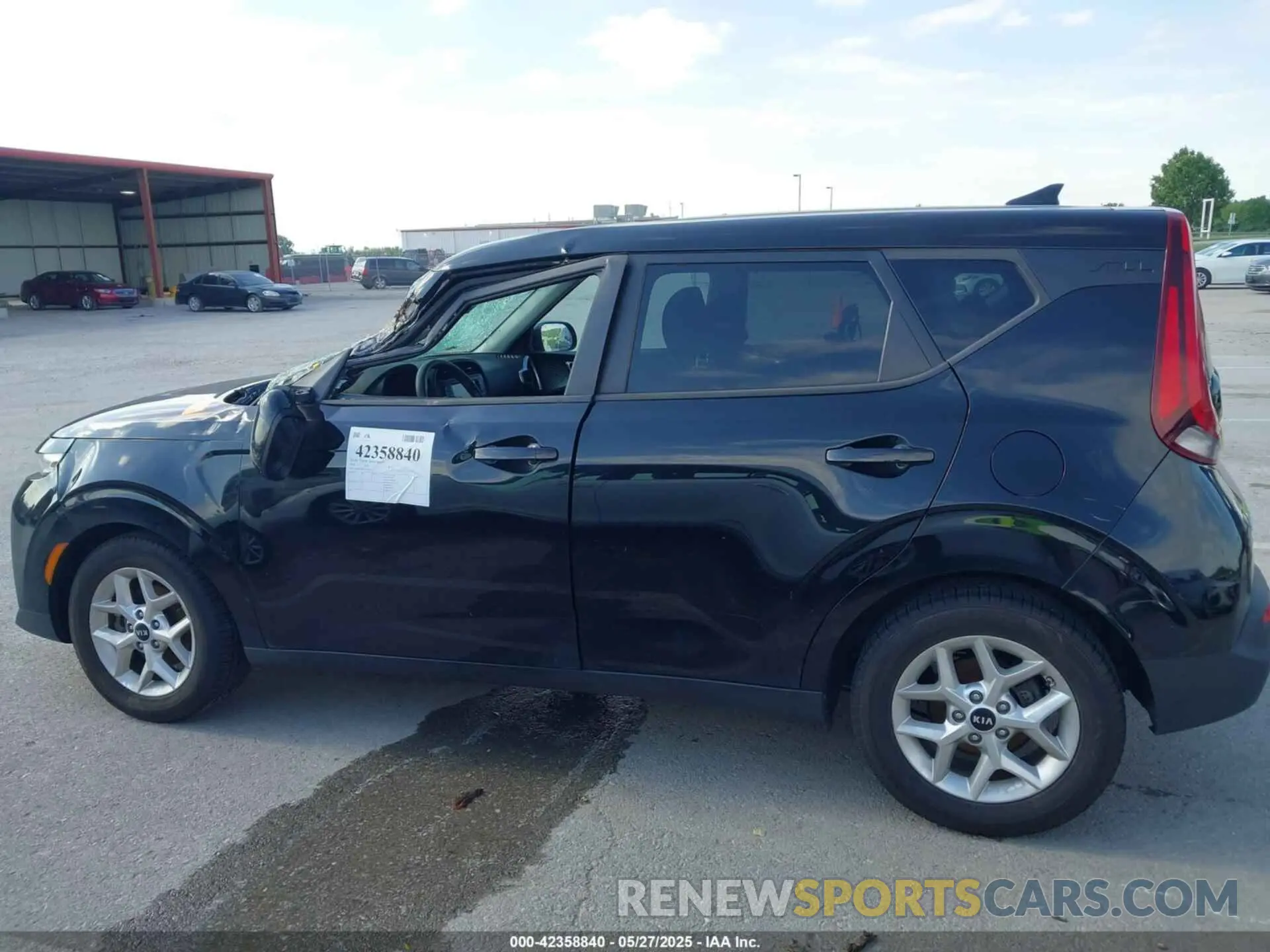 14 Photograph of a damaged car KNDJ23AU1L7720906 KIA SOUL 2020