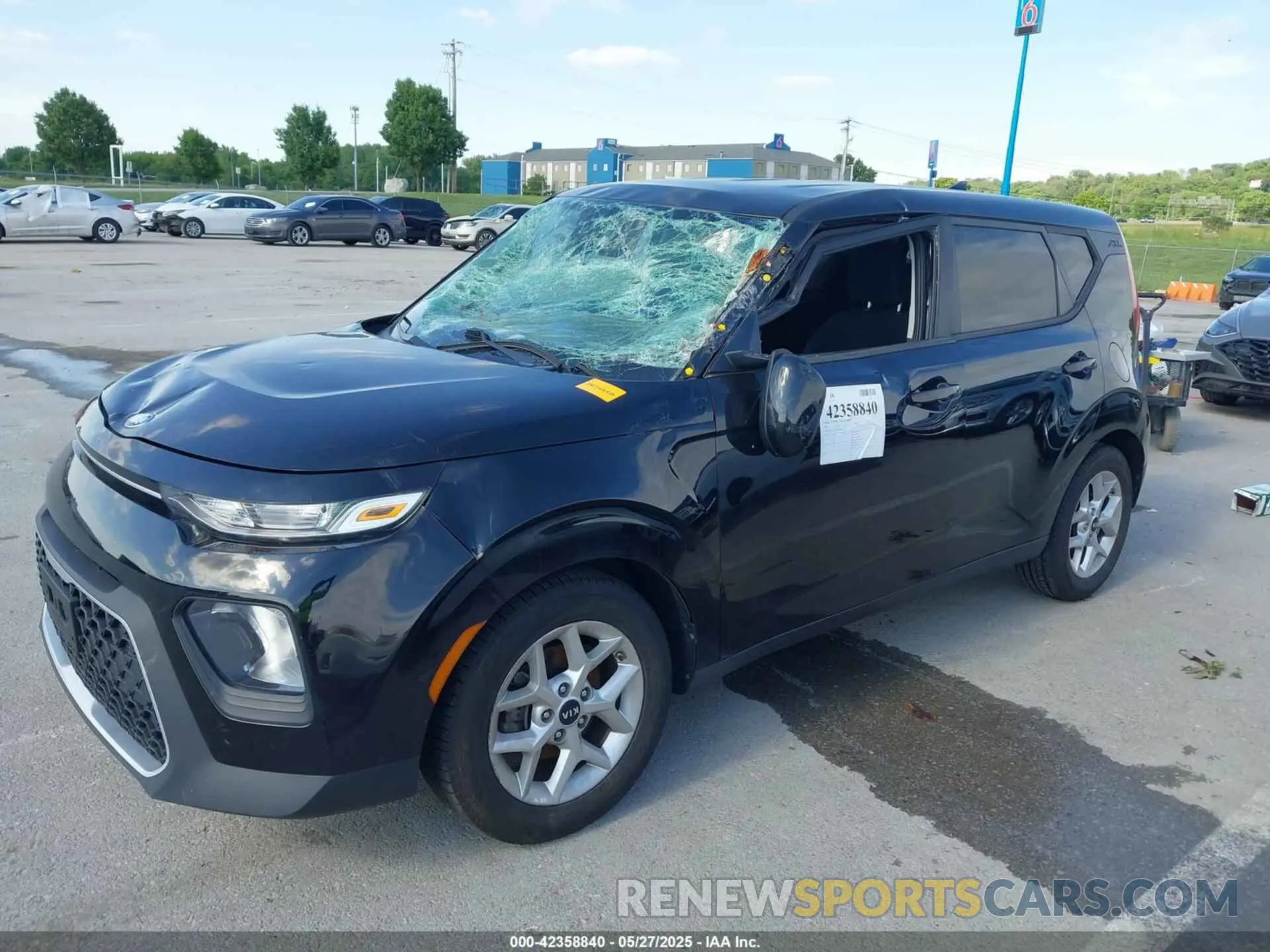 2 Photograph of a damaged car KNDJ23AU1L7720906 KIA SOUL 2020