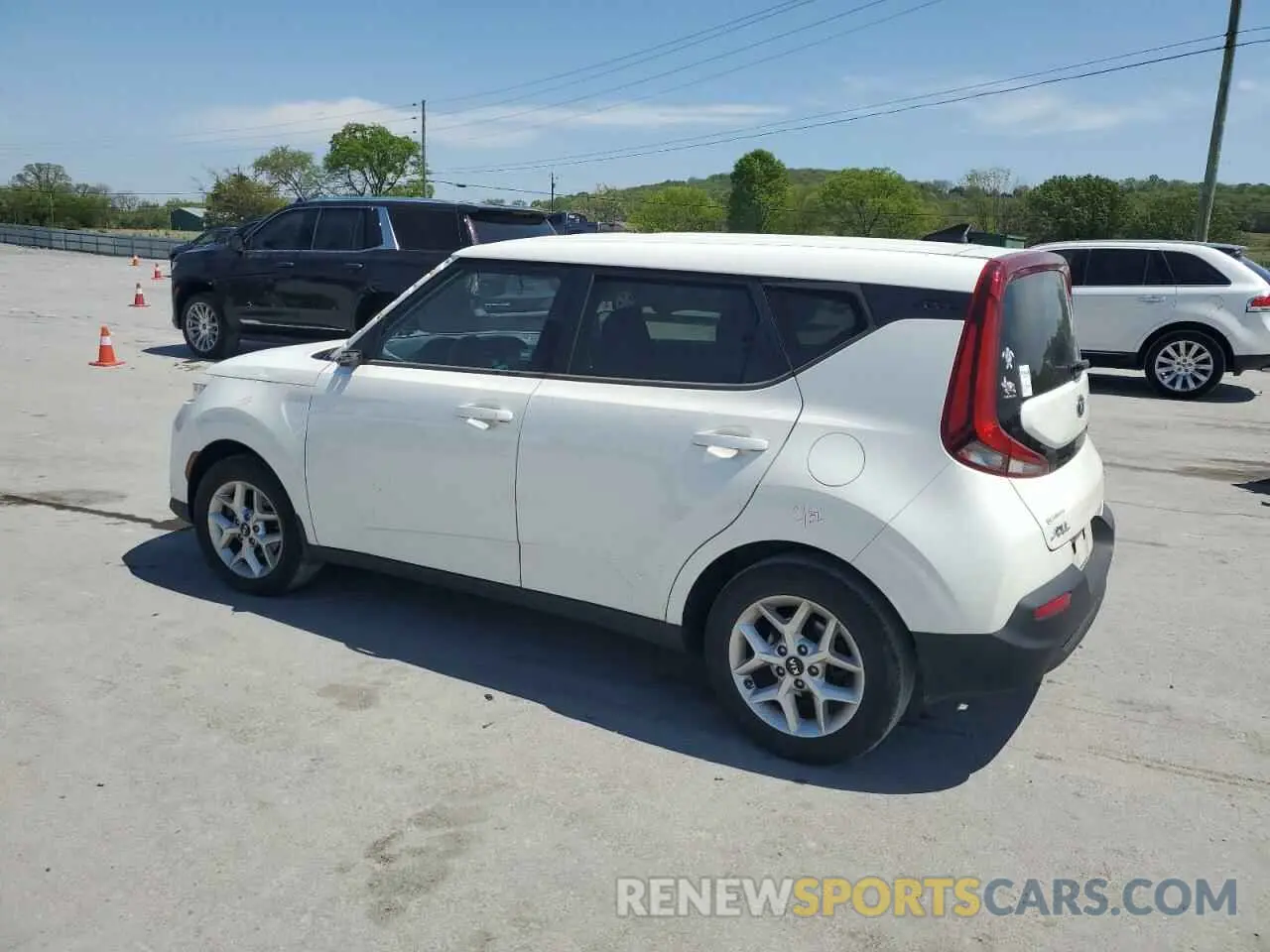2 Photograph of a damaged car KNDJ23AU1L7727371 KIA SOUL 2020