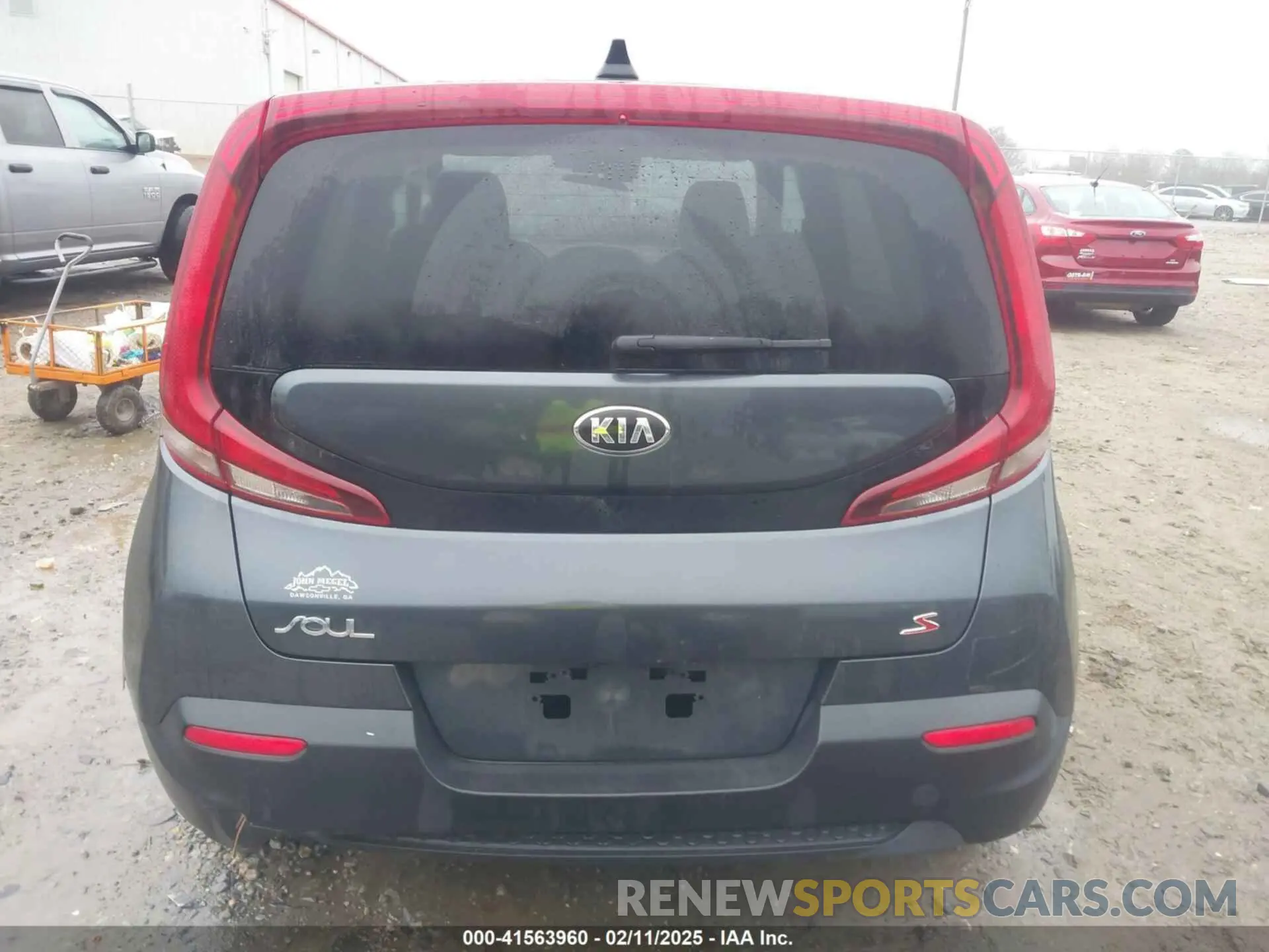 17 Photograph of a damaged car KNDJ23AU2L7001180 KIA SOUL 2020