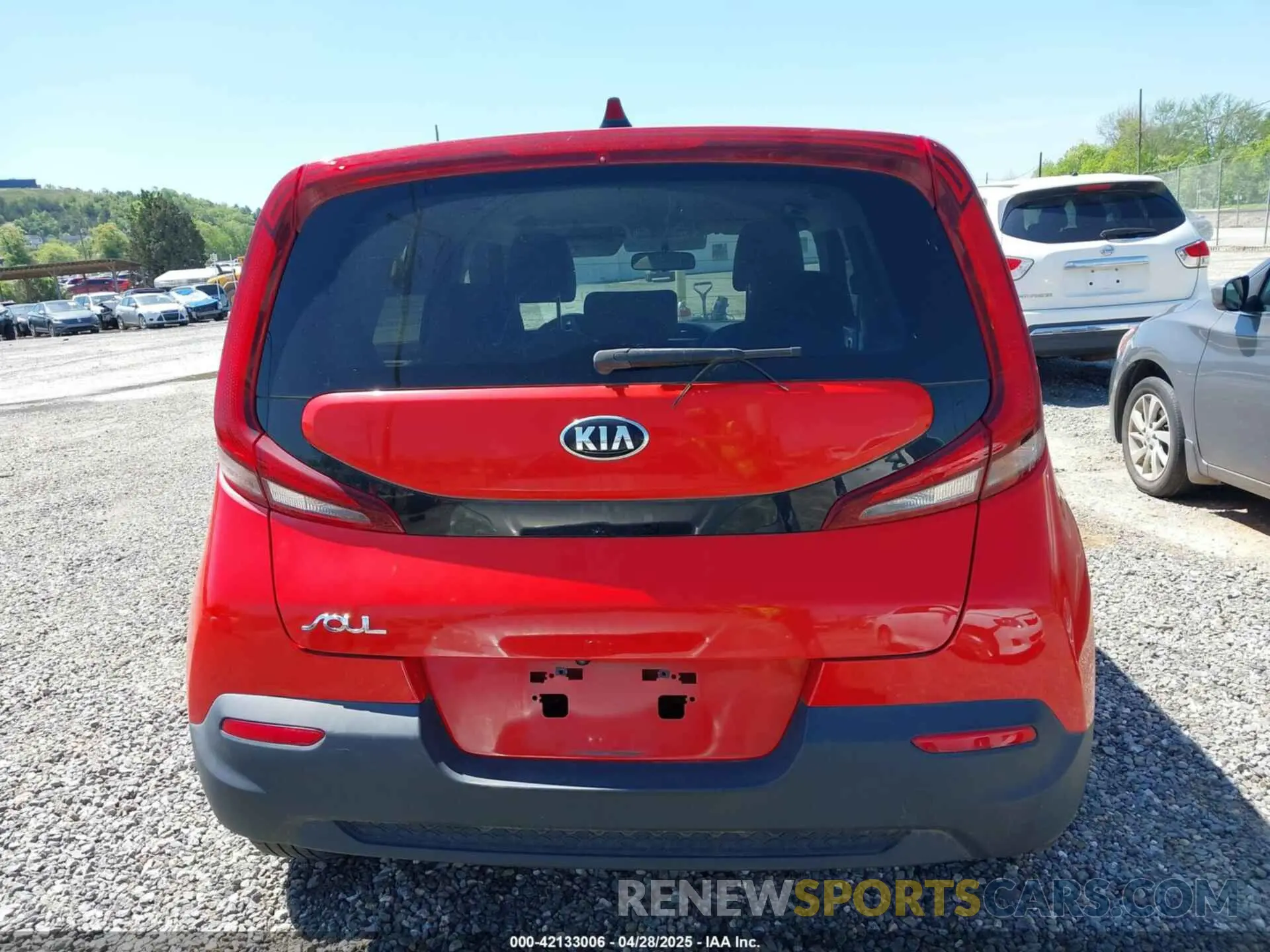 17 Photograph of a damaged car KNDJ23AU2L7068359 KIA SOUL 2020