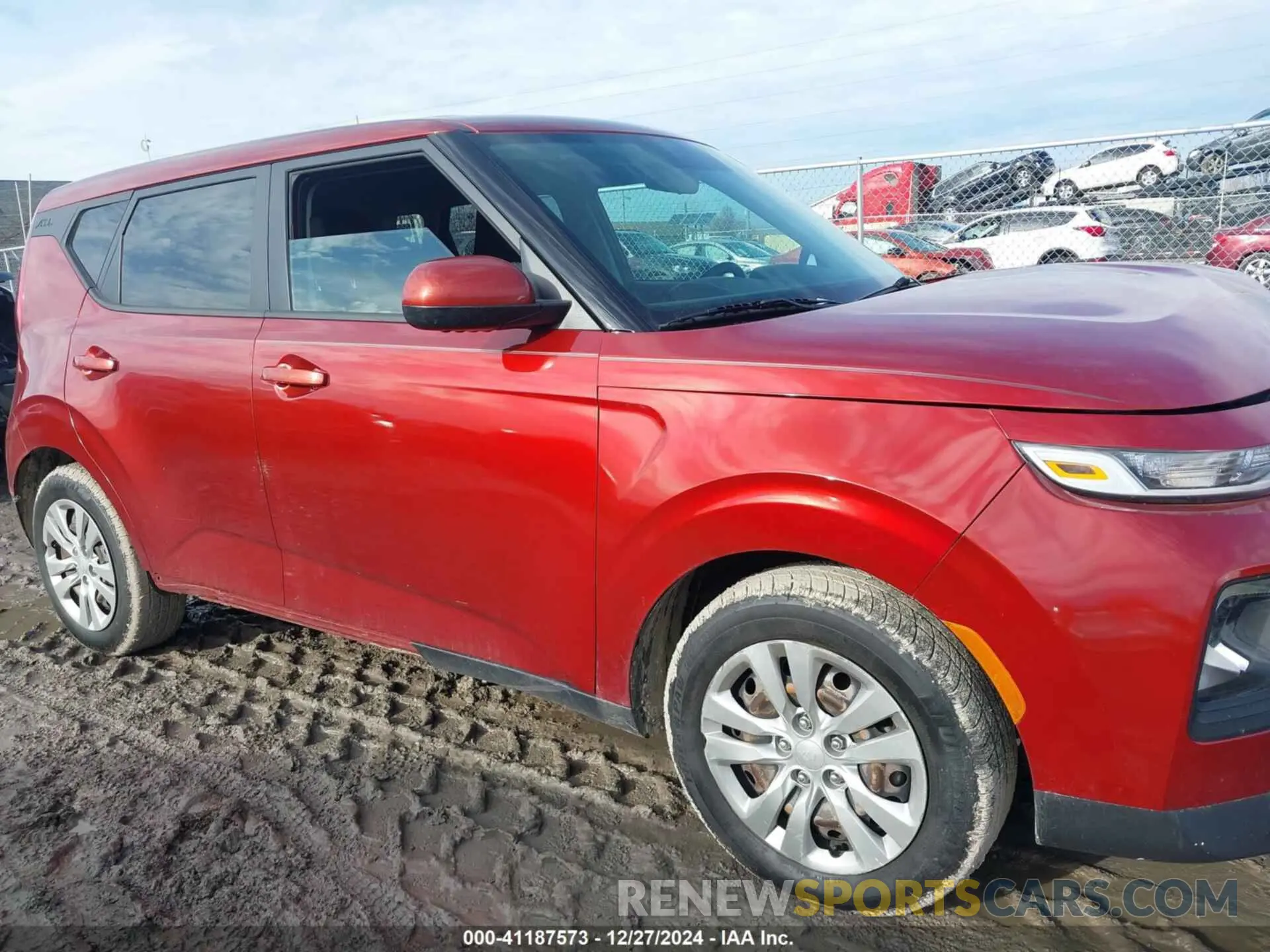 13 Photograph of a damaged car KNDJ23AU2L7100579 KIA SOUL 2020