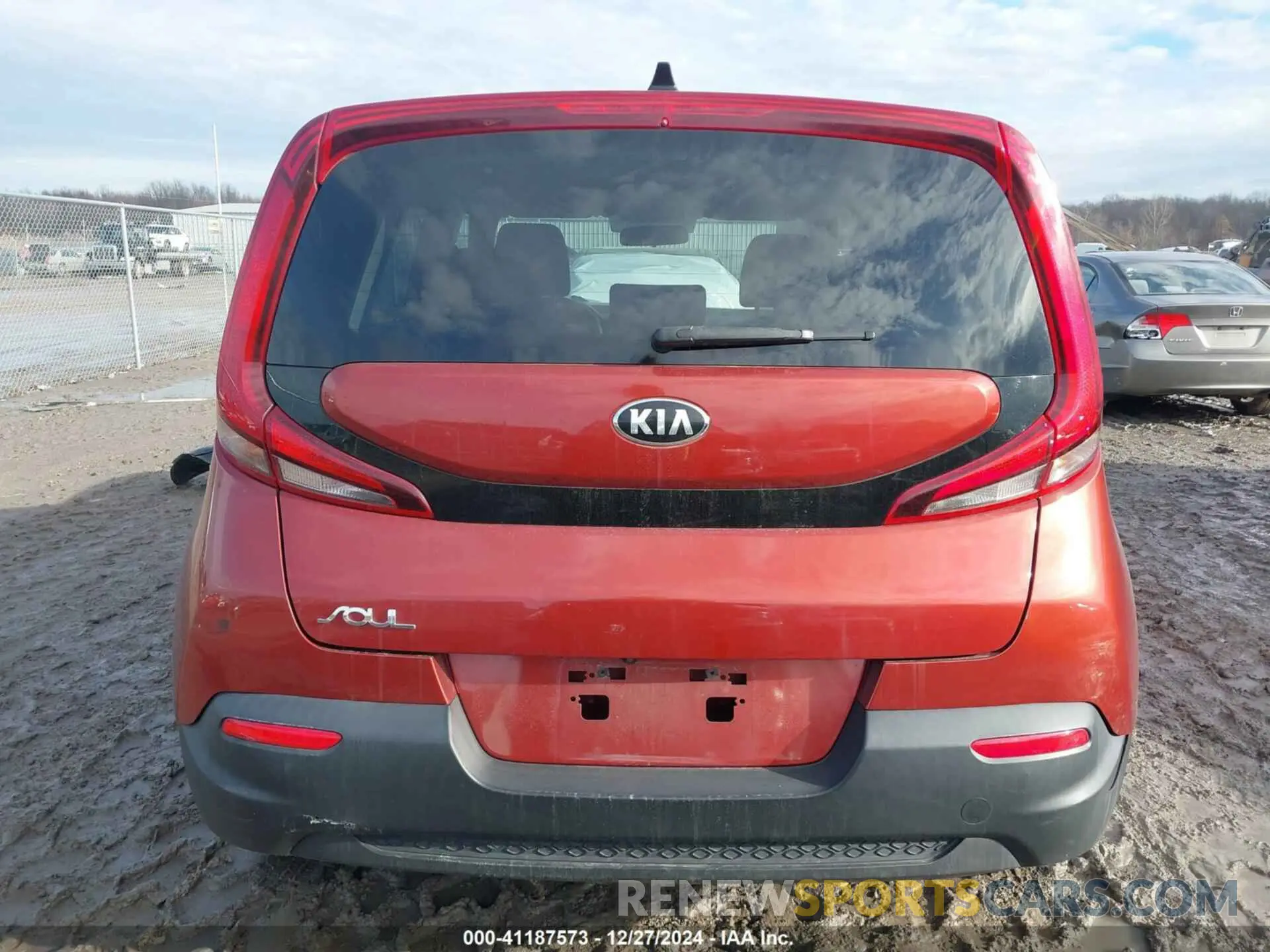 16 Photograph of a damaged car KNDJ23AU2L7100579 KIA SOUL 2020