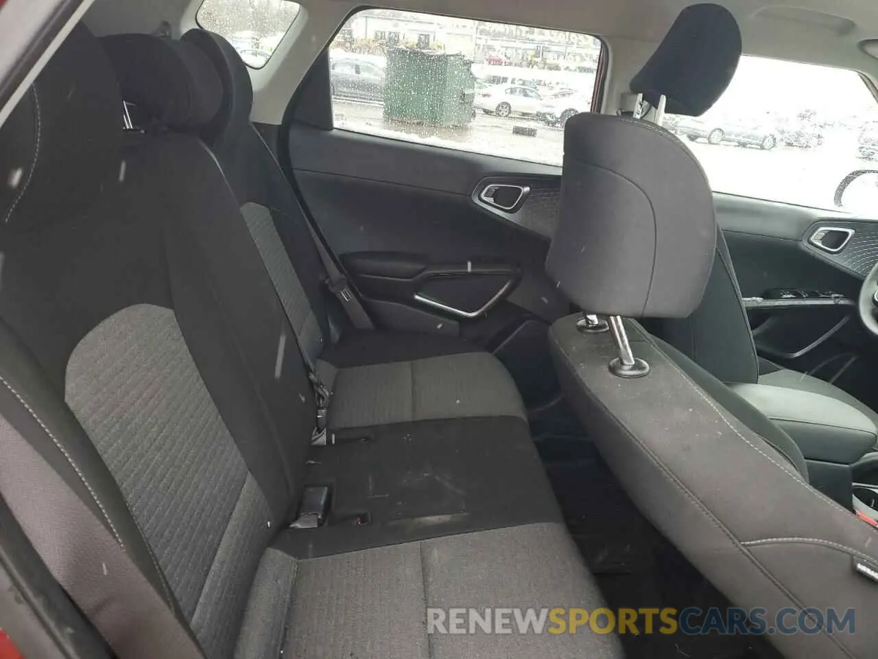 10 Фотография поврежденного автомобиля KNDJ23AU2L7102171 KIA SOUL 2020