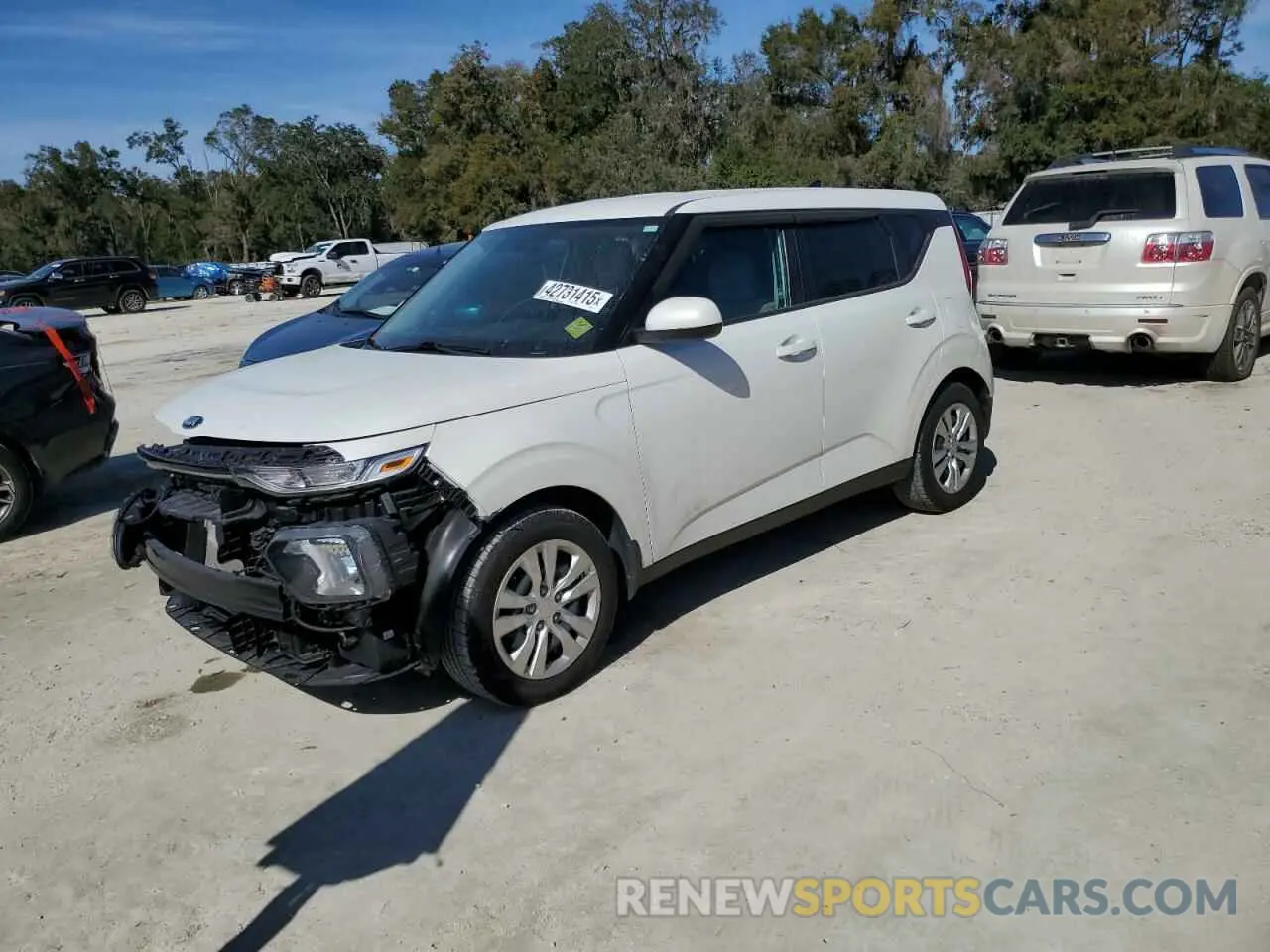 1 Photograph of a damaged car KNDJ23AU2L7122100 KIA SOUL 2020