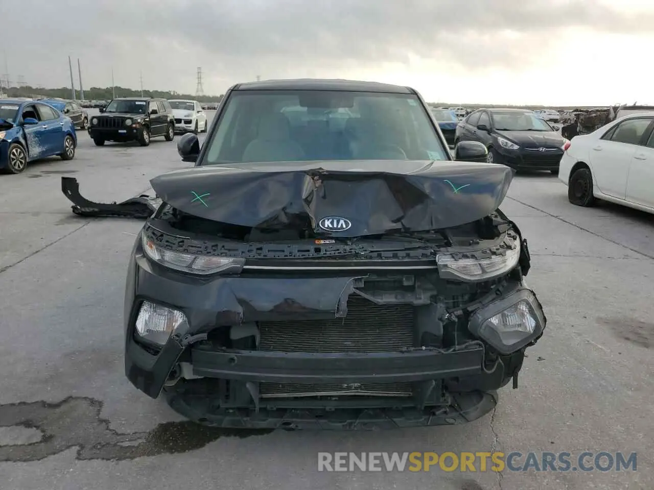 5 Photograph of a damaged car KNDJ23AU2L7713866 KIA SOUL 2020