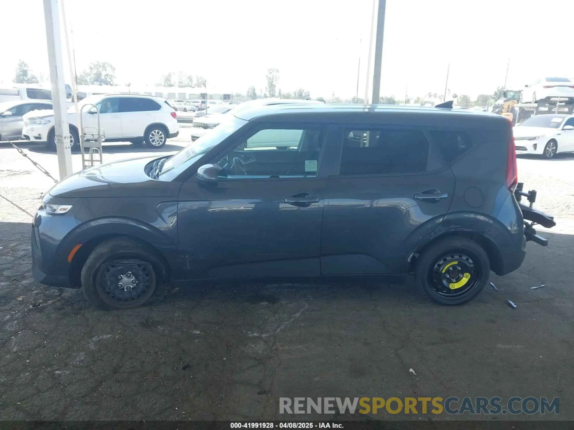 14 Photograph of a damaged car KNDJ23AU2L7715620 KIA SOUL 2020