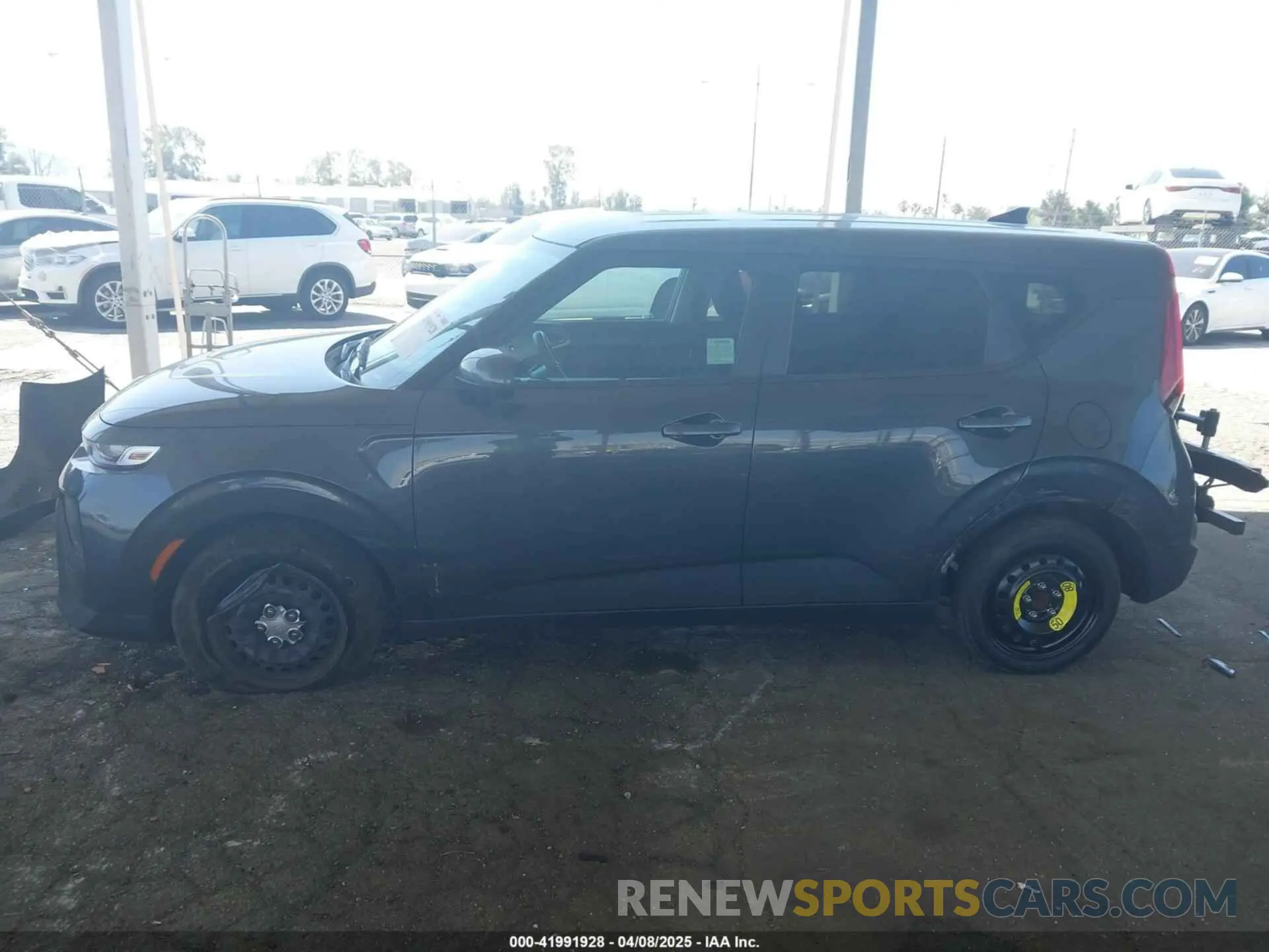 6 Photograph of a damaged car KNDJ23AU2L7715620 KIA SOUL 2020