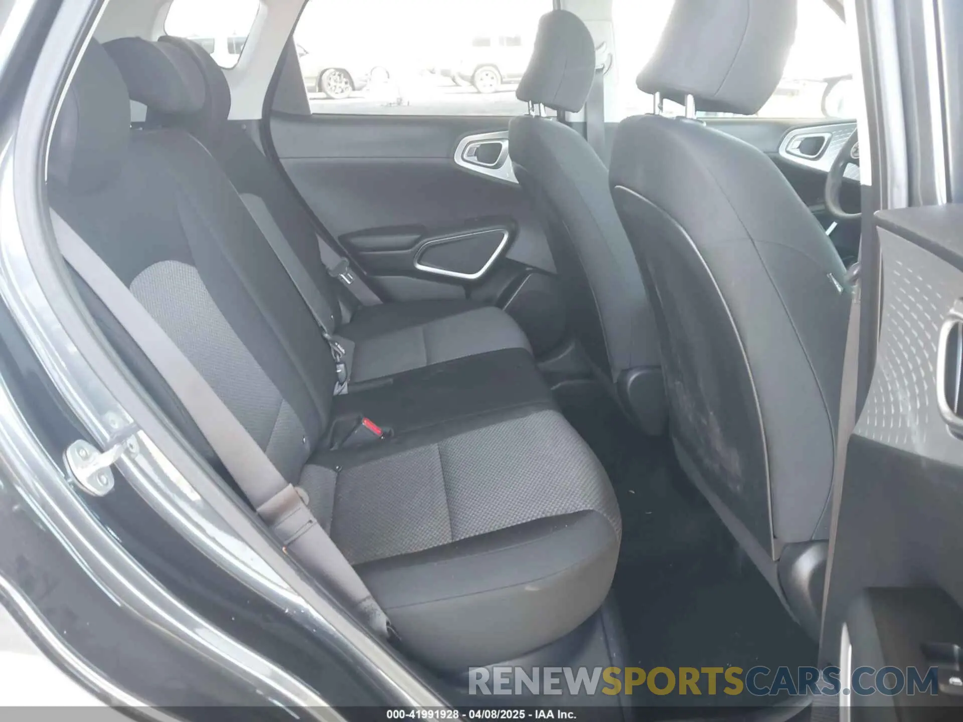 8 Photograph of a damaged car KNDJ23AU2L7715620 KIA SOUL 2020