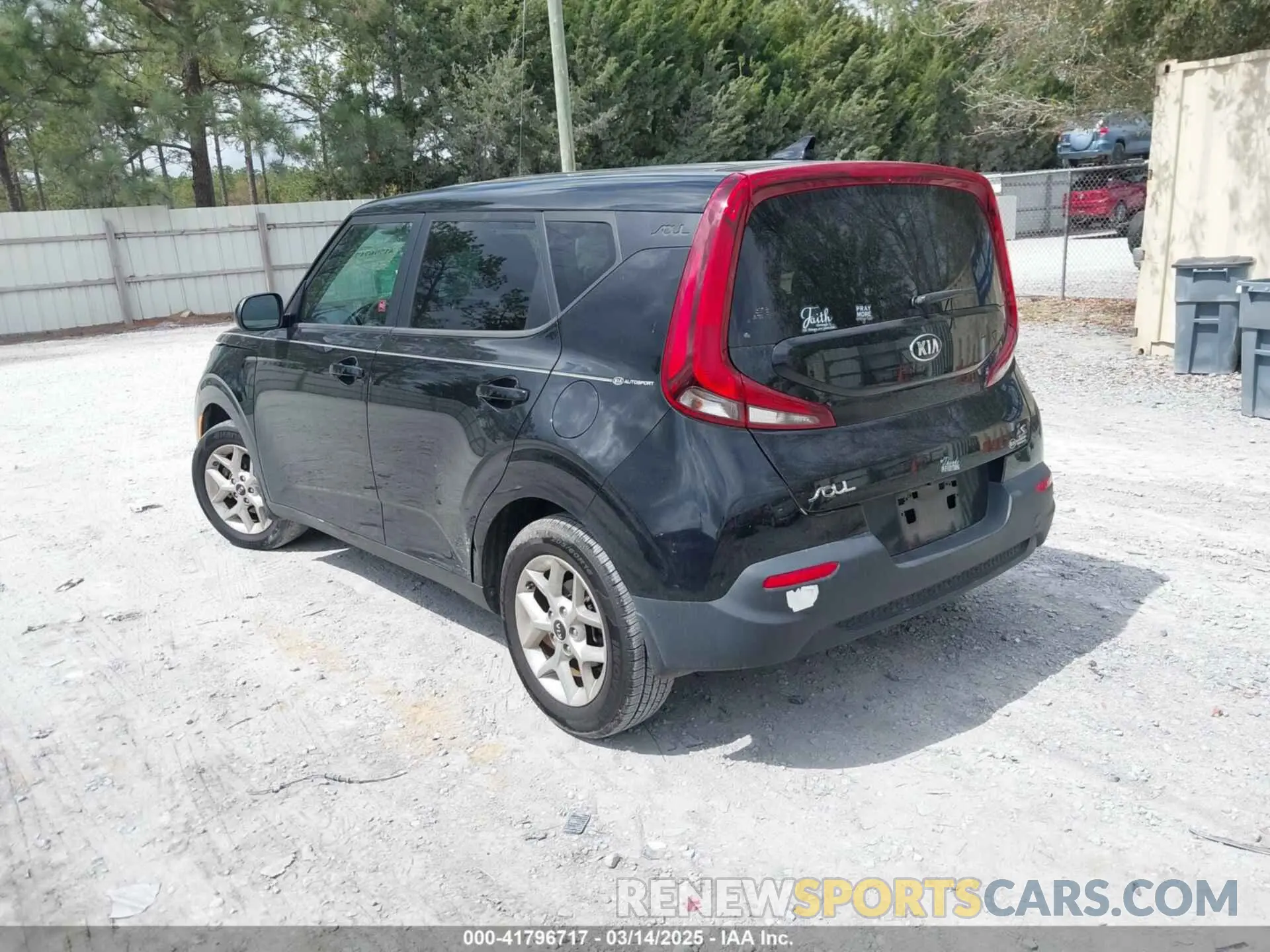 3 Фотография поврежденного автомобиля KNDJ23AU2L7720185 KIA SOUL 2020