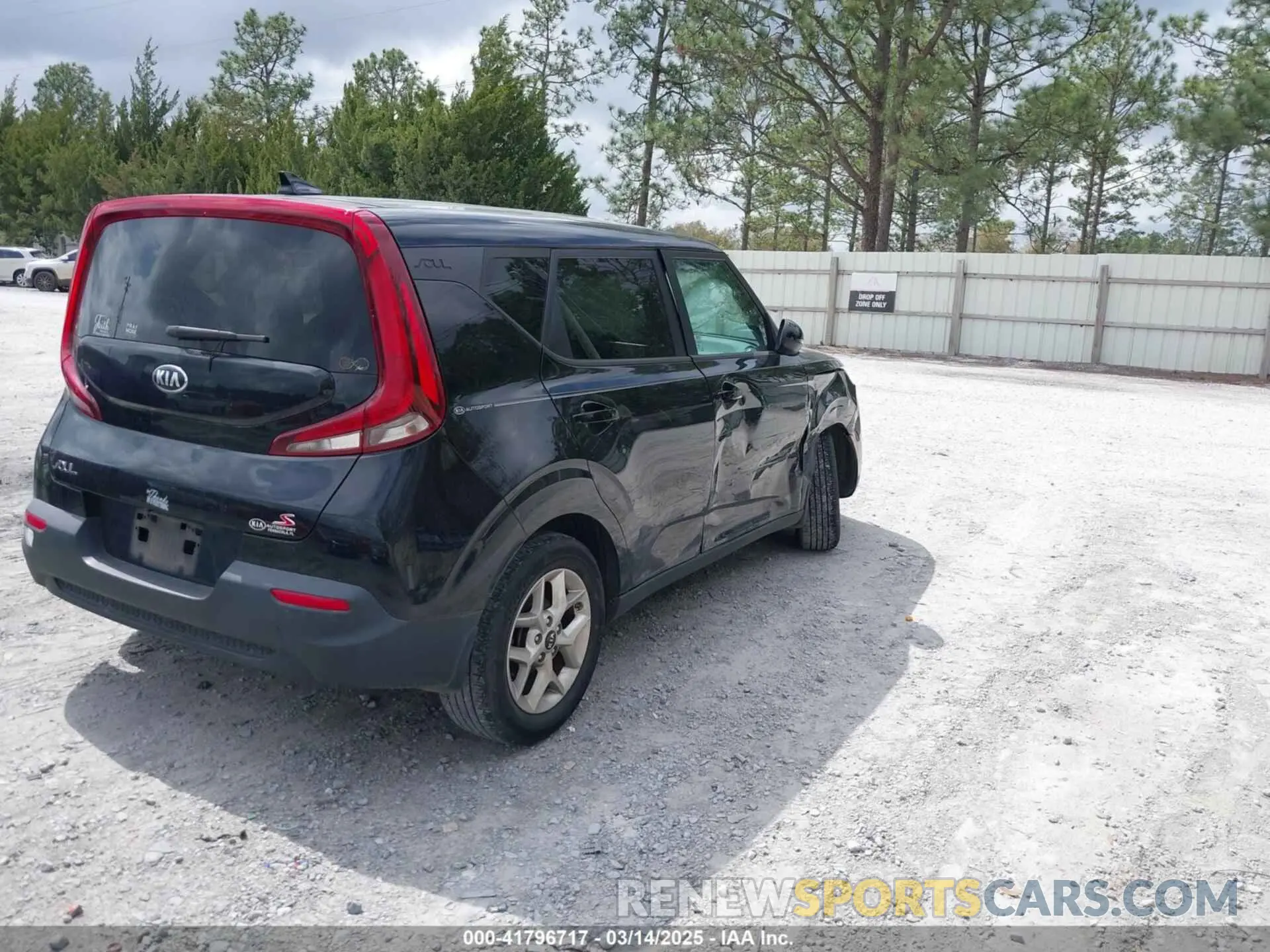 4 Фотография поврежденного автомобиля KNDJ23AU2L7720185 KIA SOUL 2020