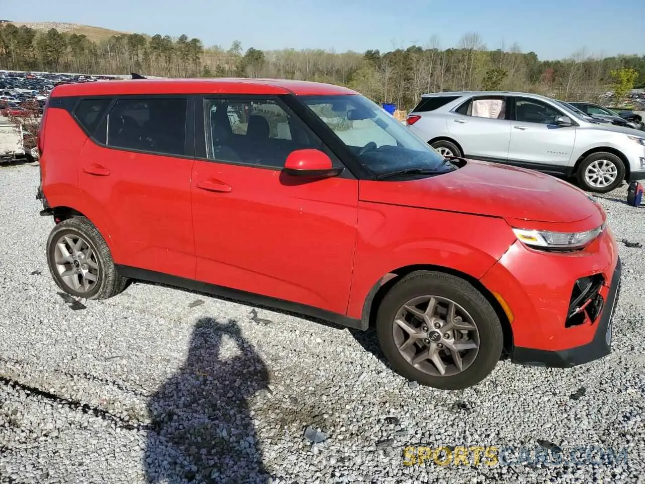 4 Photograph of a damaged car KNDJ23AU2L7726228 KIA SOUL 2020