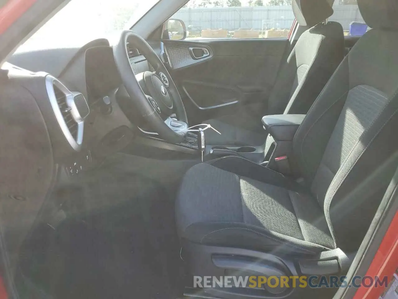 7 Photograph of a damaged car KNDJ23AU2L7726228 KIA SOUL 2020