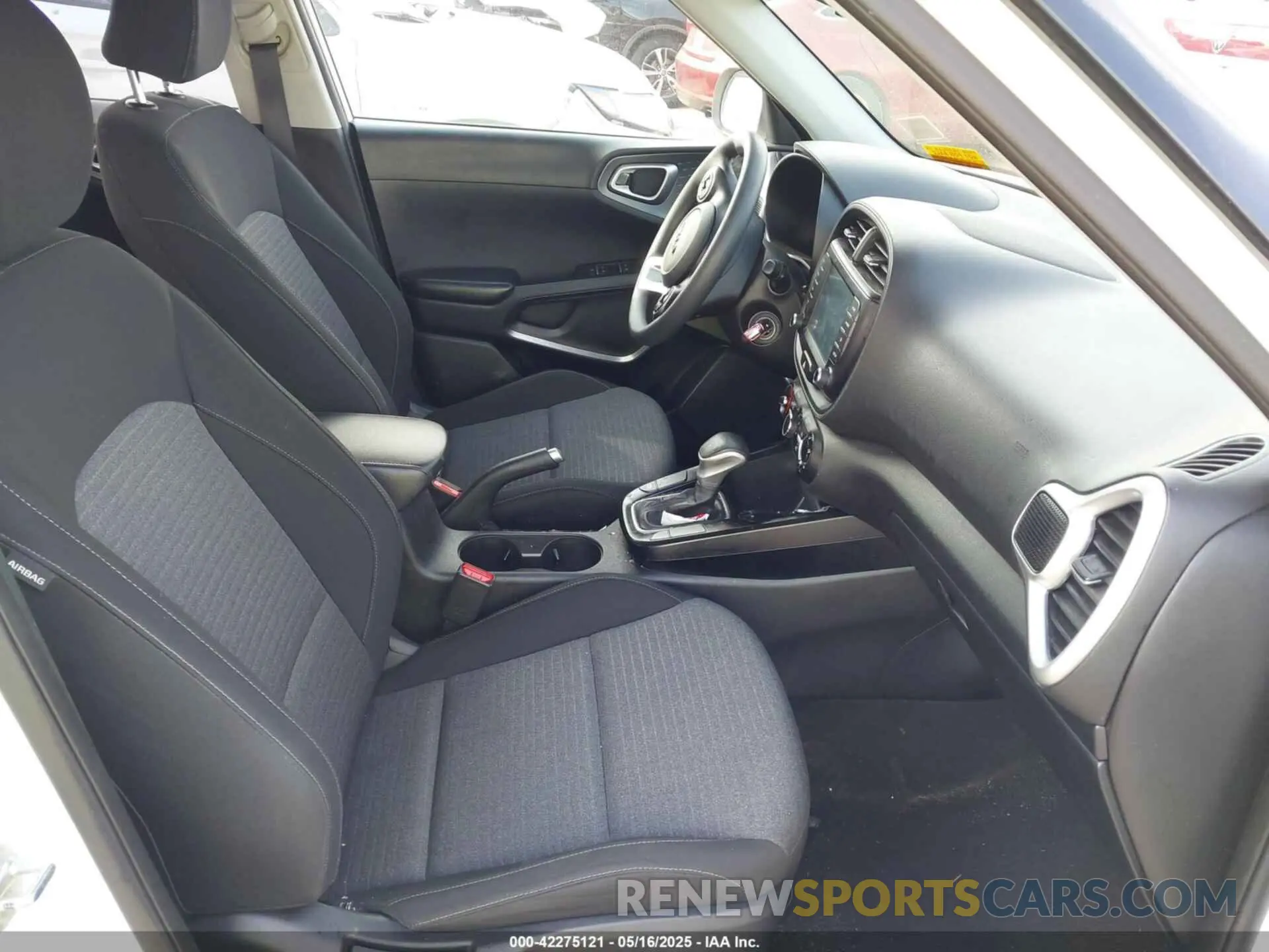 5 Photograph of a damaged car KNDJ23AU2L7735687 KIA SOUL 2020