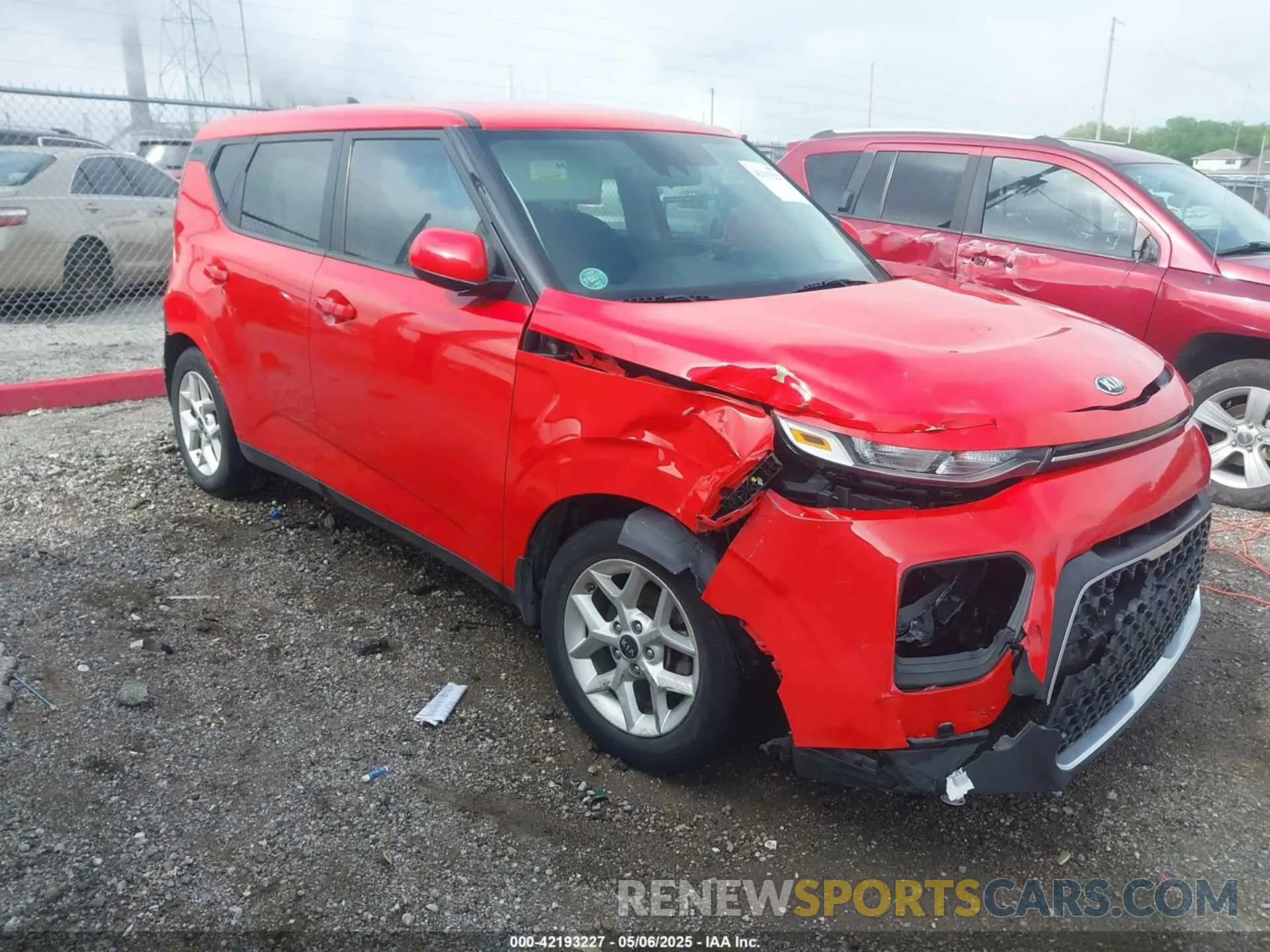 1 Photograph of a damaged car KNDJ23AU3L7014682 KIA SOUL 2020