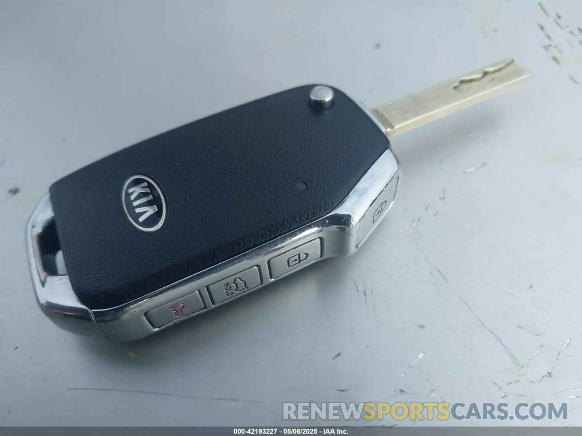 11 Photograph of a damaged car KNDJ23AU3L7014682 KIA SOUL 2020