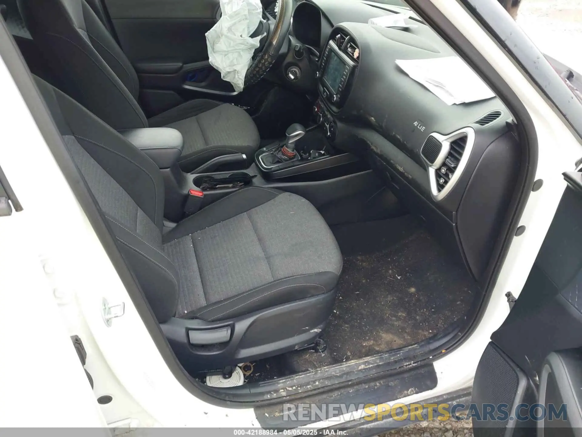 5 Фотография поврежденного автомобиля KNDJ23AU3L7017808 KIA SOUL 2020
