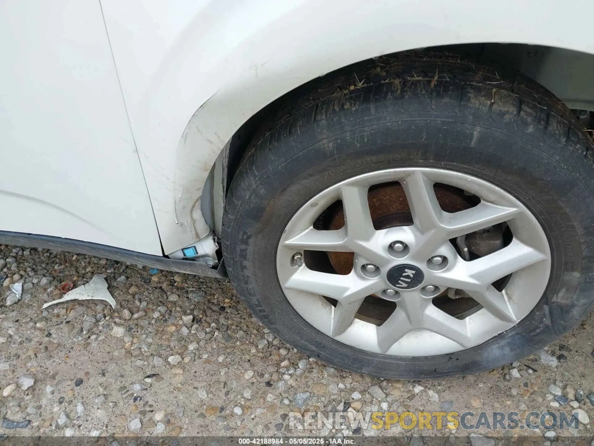 6 Фотография поврежденного автомобиля KNDJ23AU3L7017808 KIA SOUL 2020
