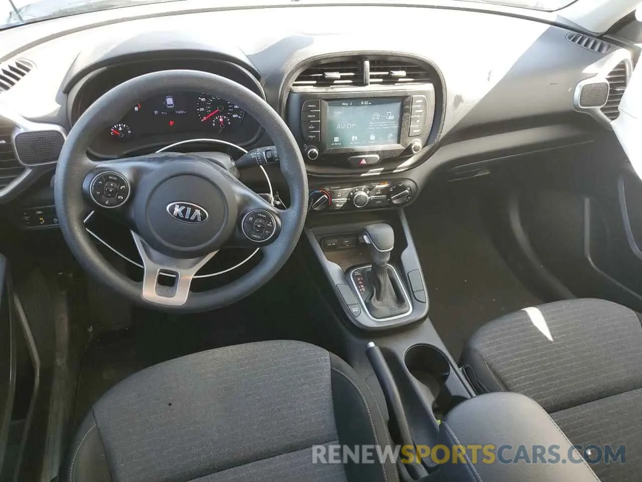 8 Фотография поврежденного автомобиля KNDJ23AU3L7019039 KIA SOUL 2020