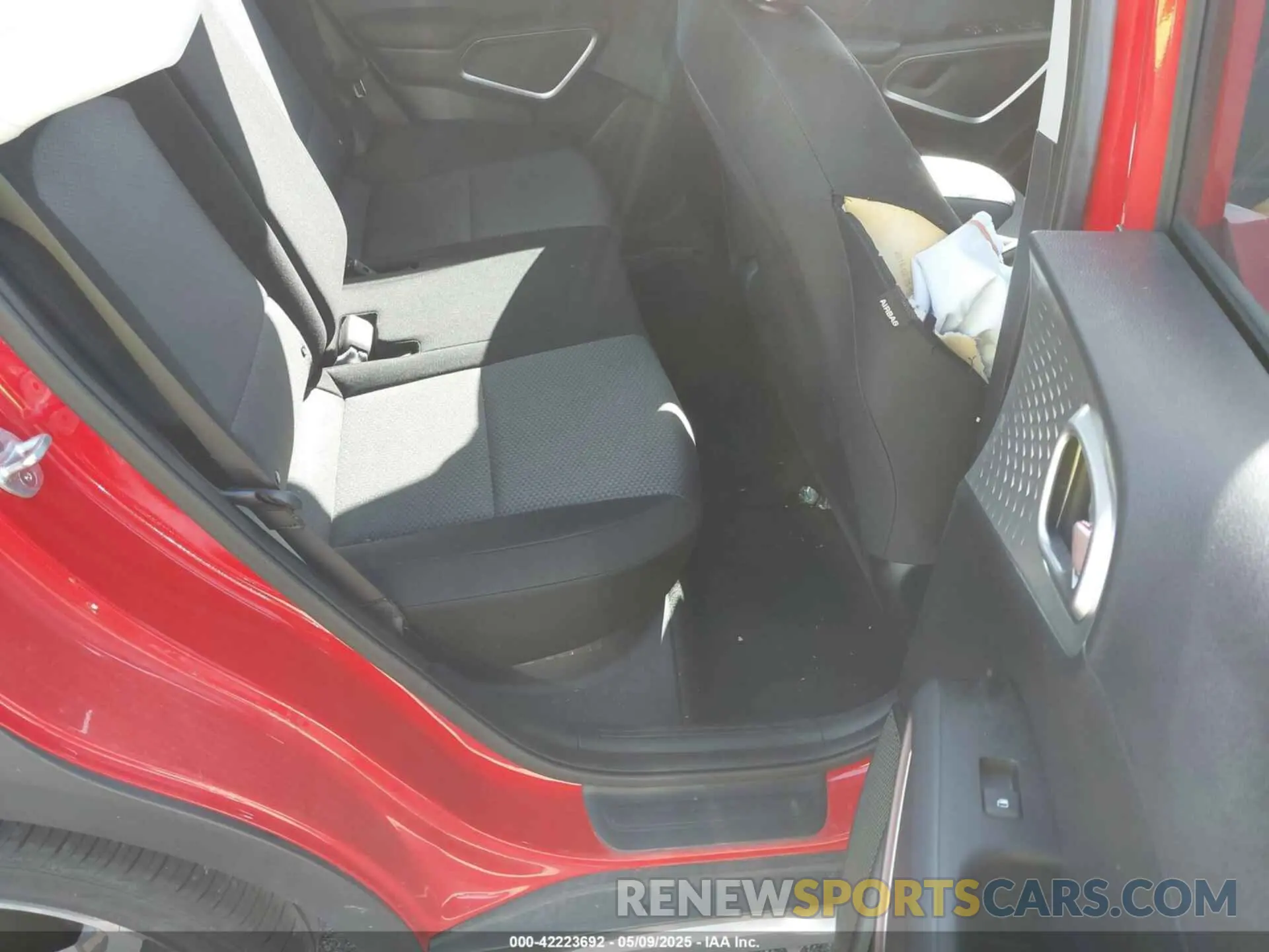8 Фотография поврежденного автомобиля KNDJ23AU3L7029506 KIA SOUL 2020