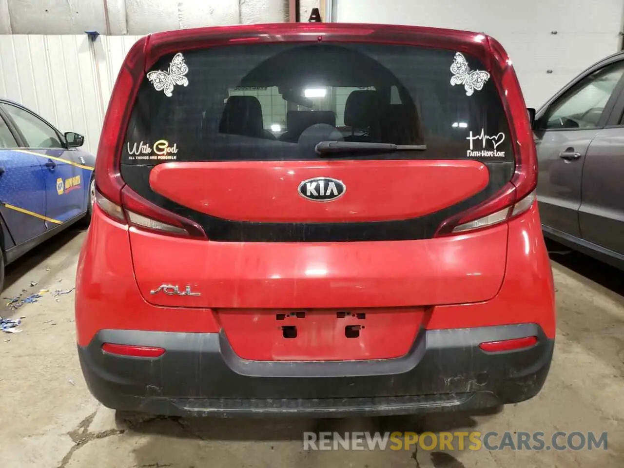 6 Photograph of a damaged car KNDJ23AU3L7067768 KIA SOUL 2020