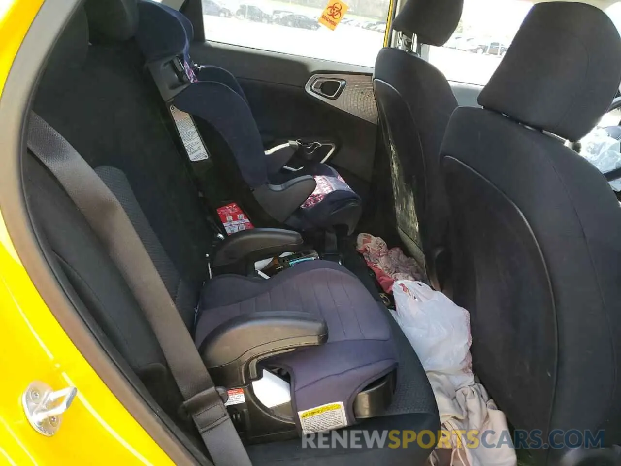 11 Photograph of a damaged car KNDJ23AU3L7067818 KIA SOUL 2020