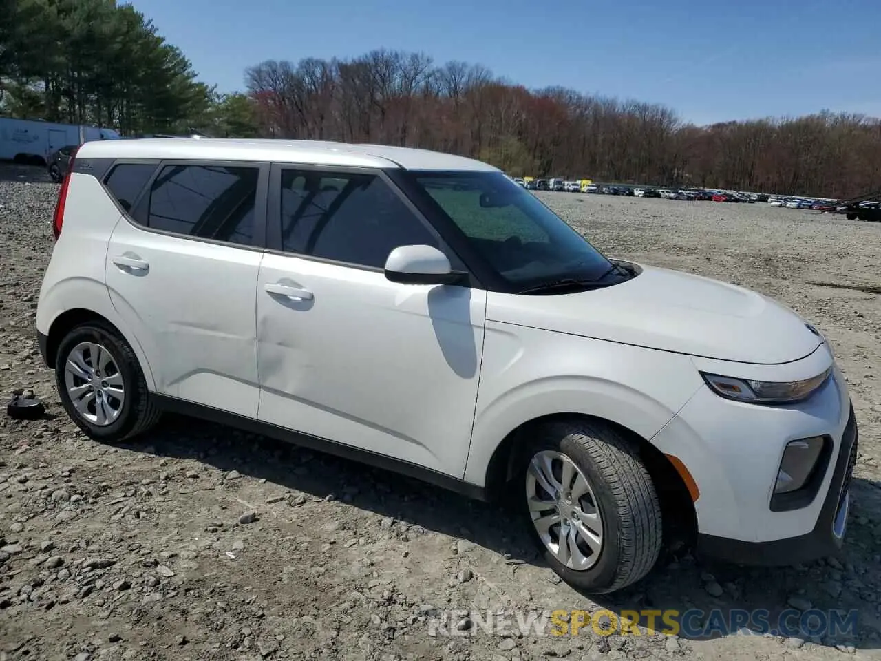4 Photograph of a damaged car KNDJ23AU3L7723791 KIA SOUL 2020