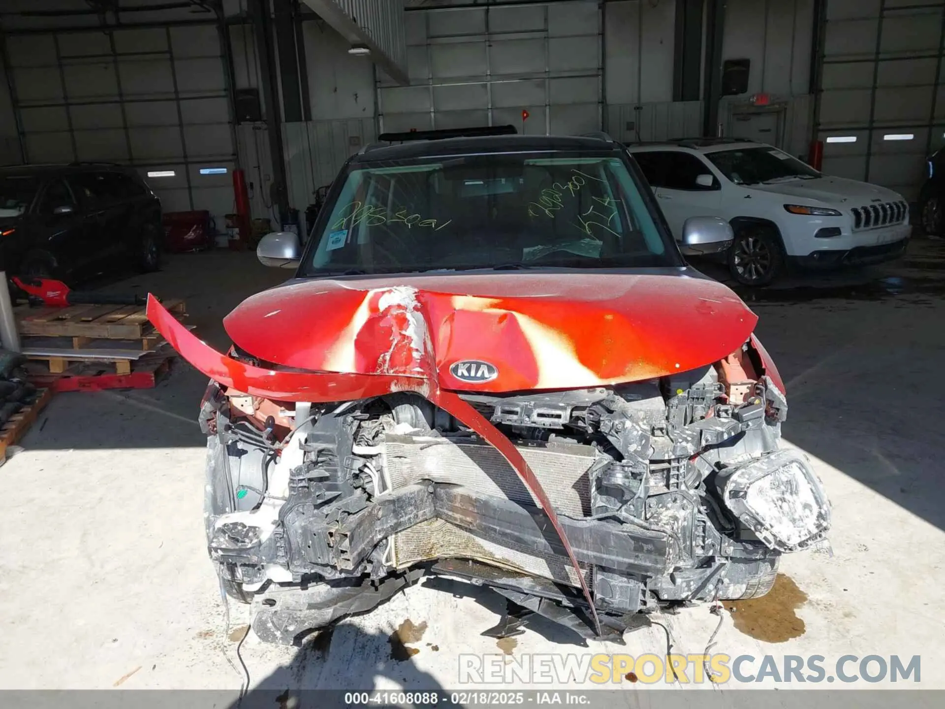 12 Photograph of a damaged car KNDJ23AU4L7050350 KIA SOUL 2020