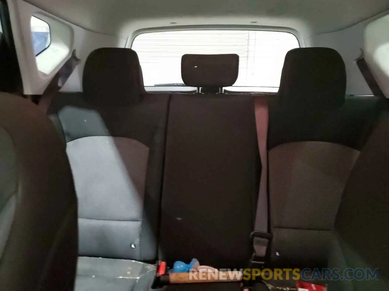 10 Photograph of a damaged car KNDJ23AU4L7052633 KIA SOUL 2020