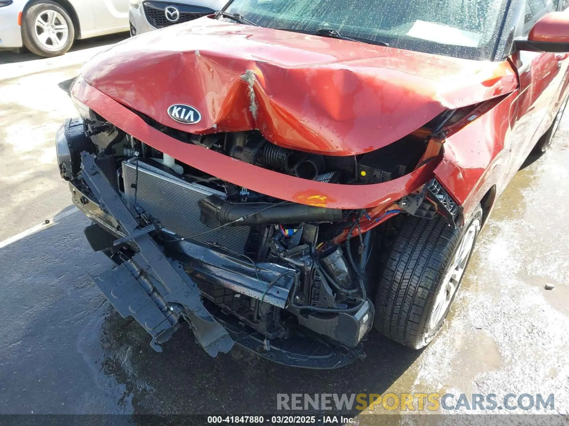 6 Photograph of a damaged car KNDJ23AU4L7113673 KIA SOUL 2020