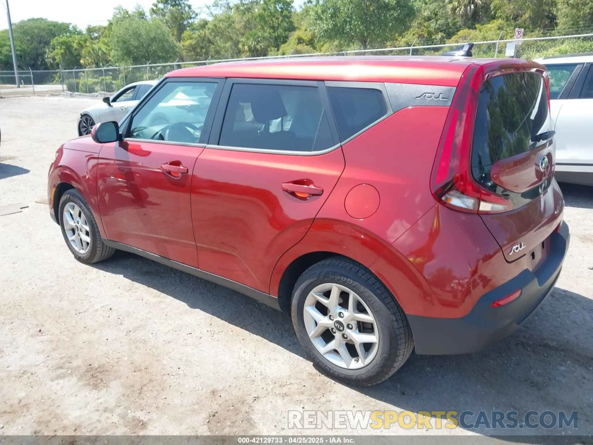 3 Фотография поврежденного автомобиля KNDJ23AU4L7122759 KIA SOUL 2020