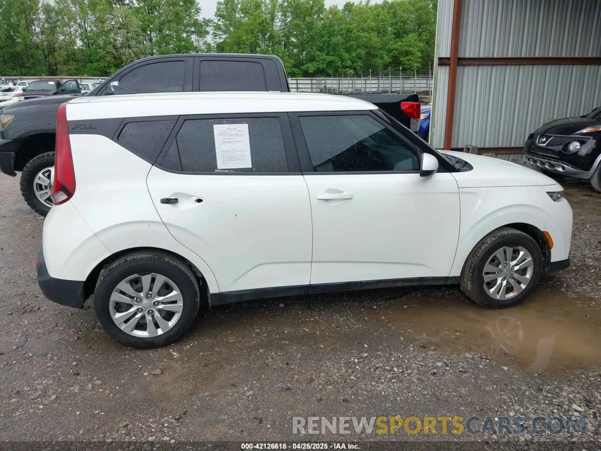 6 Photograph of a damaged car KNDJ23AU4L7708099 KIA SOUL 2020
