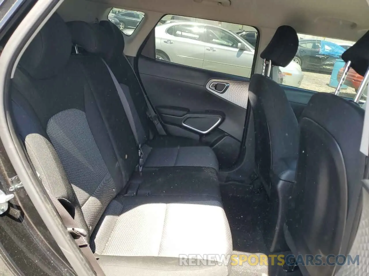 11 Photograph of a damaged car KNDJ23AU4L7709141 KIA SOUL 2020