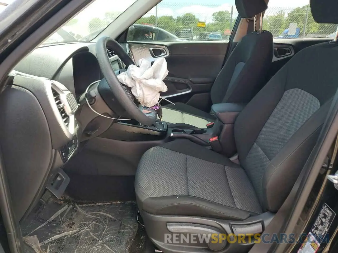 7 Photograph of a damaged car KNDJ23AU4L7709141 KIA SOUL 2020
