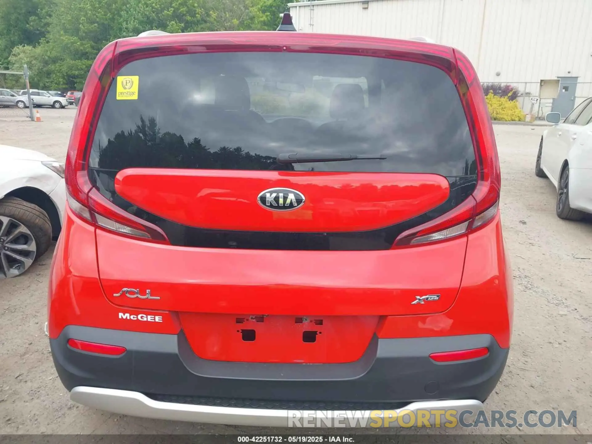 16 Photograph of a damaged car KNDJ23AU5L7005532 KIA SOUL 2020